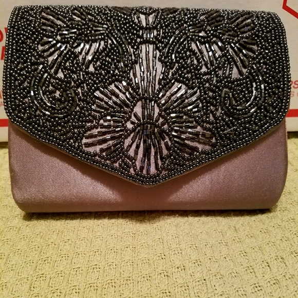 La Regale Handbags - 6/$30 😇 La Regale clutch